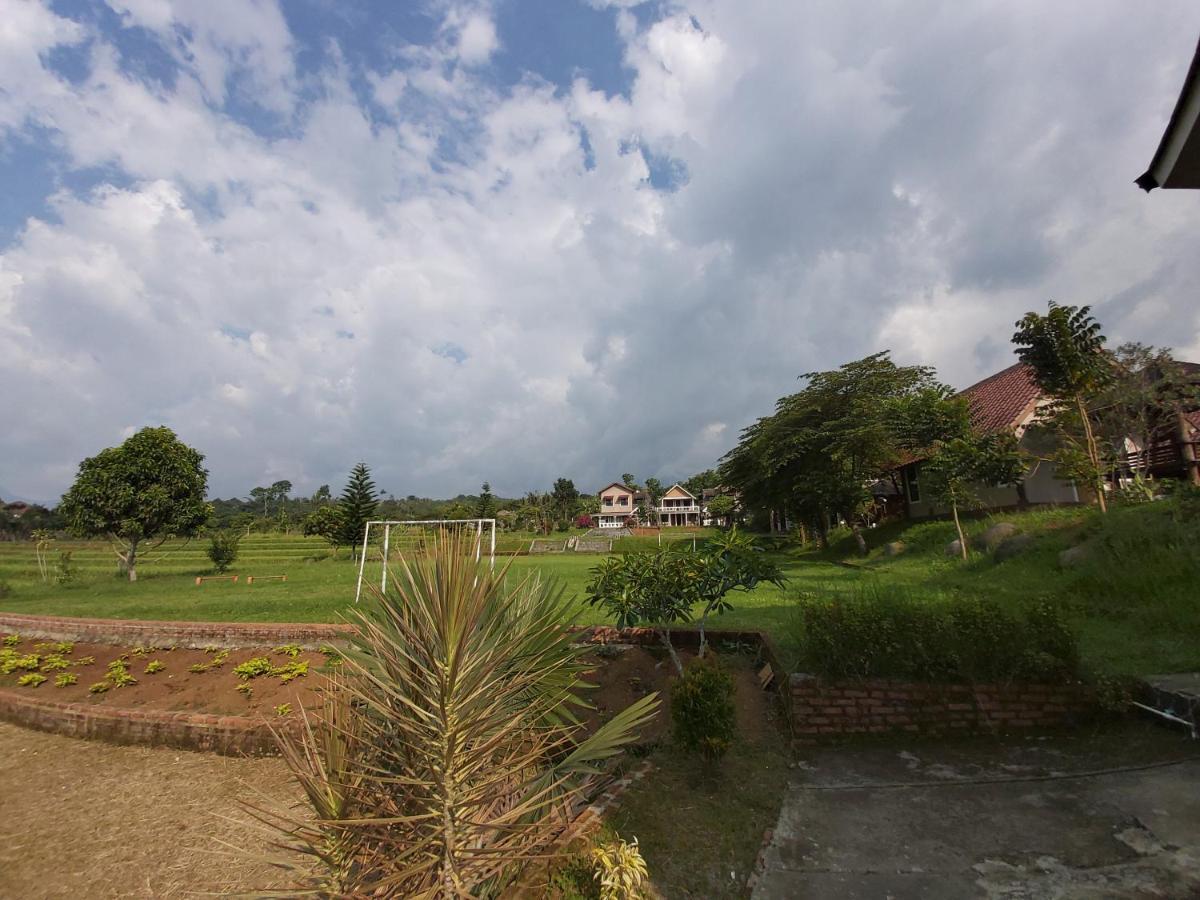 Hotel Degung Hillside Bogor Exterior foto