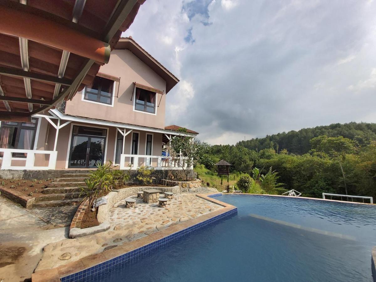 Hotel Degung Hillside Bogor Exterior foto