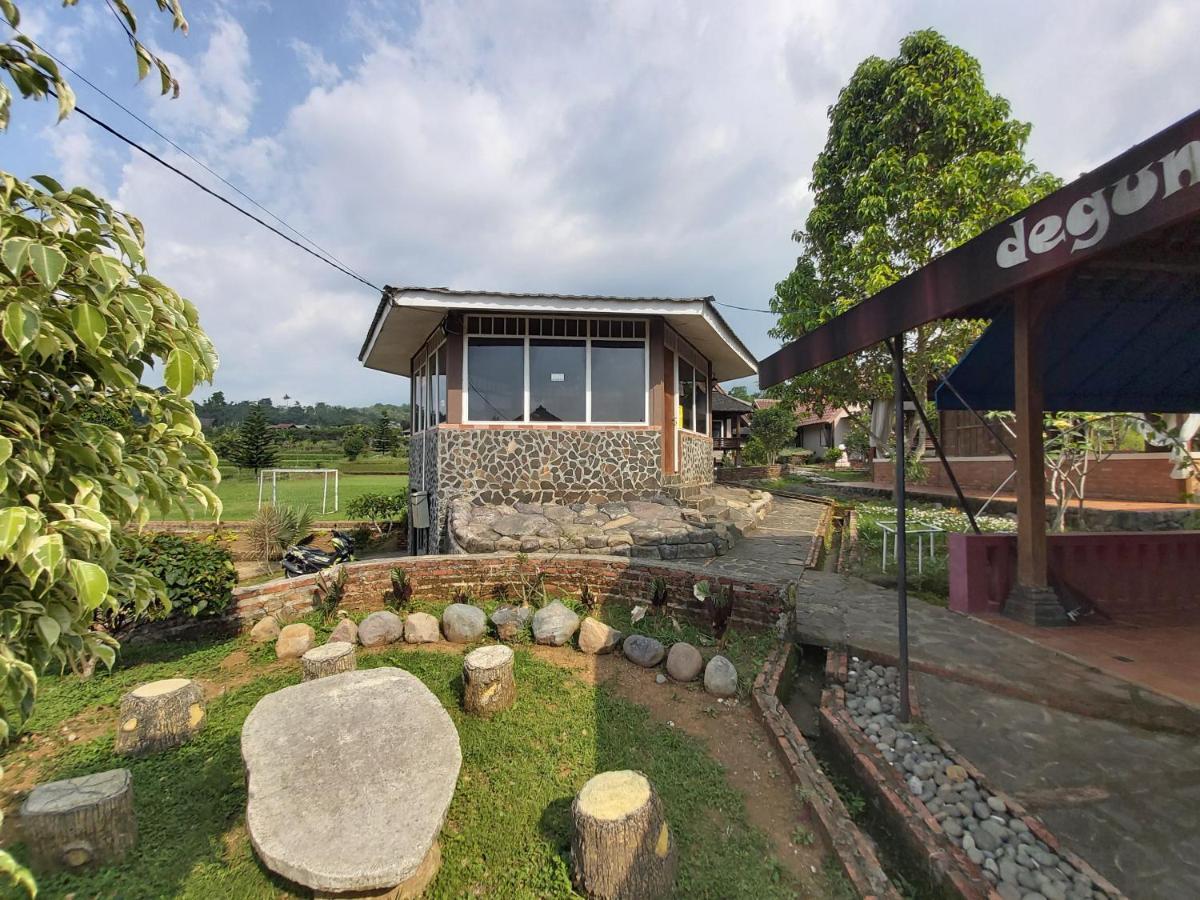 Hotel Degung Hillside Bogor Exterior foto