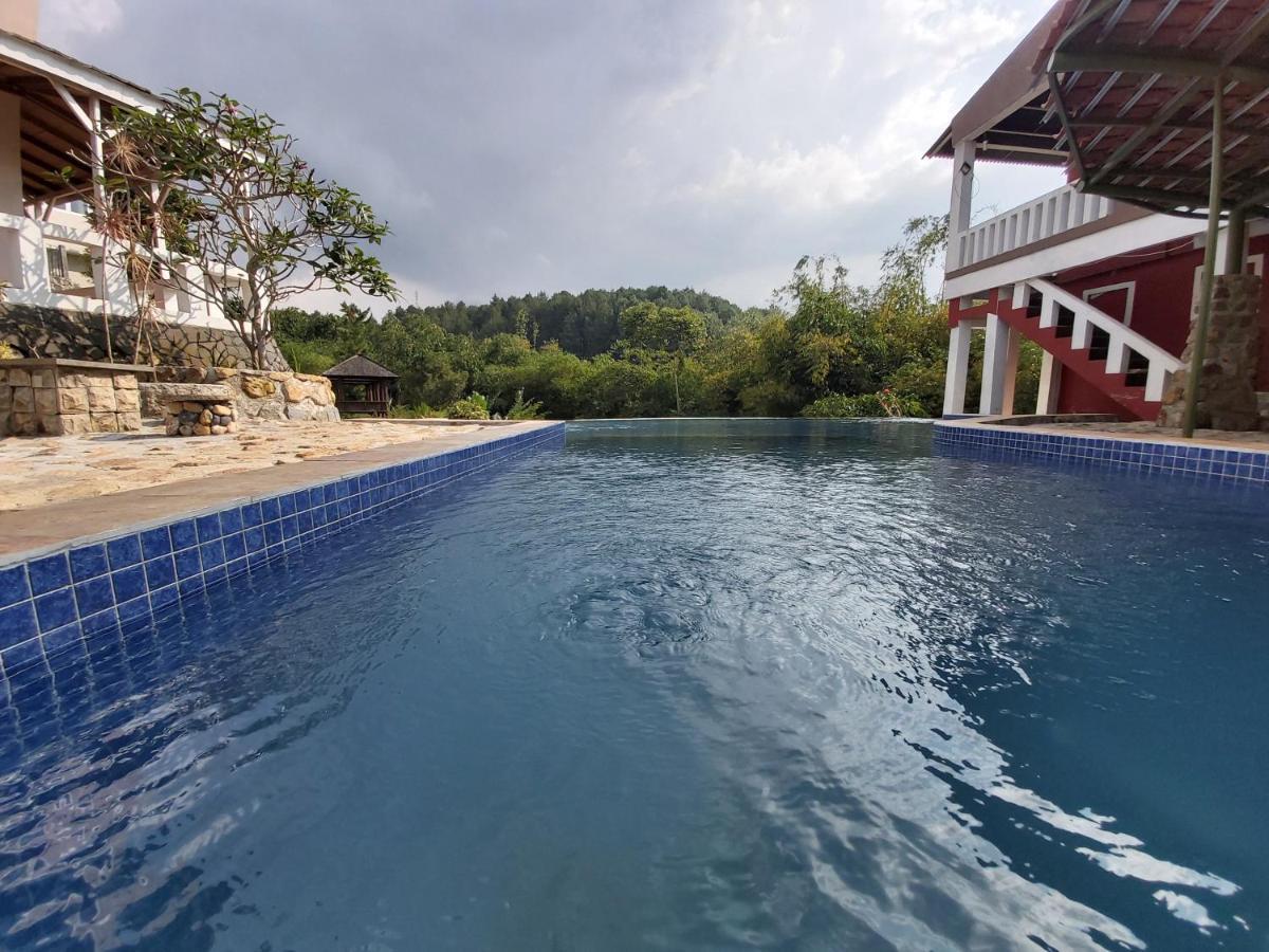 Hotel Degung Hillside Bogor Exterior foto